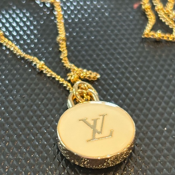 Louis Vuitton Charm Necklace - Picture 4 of 4